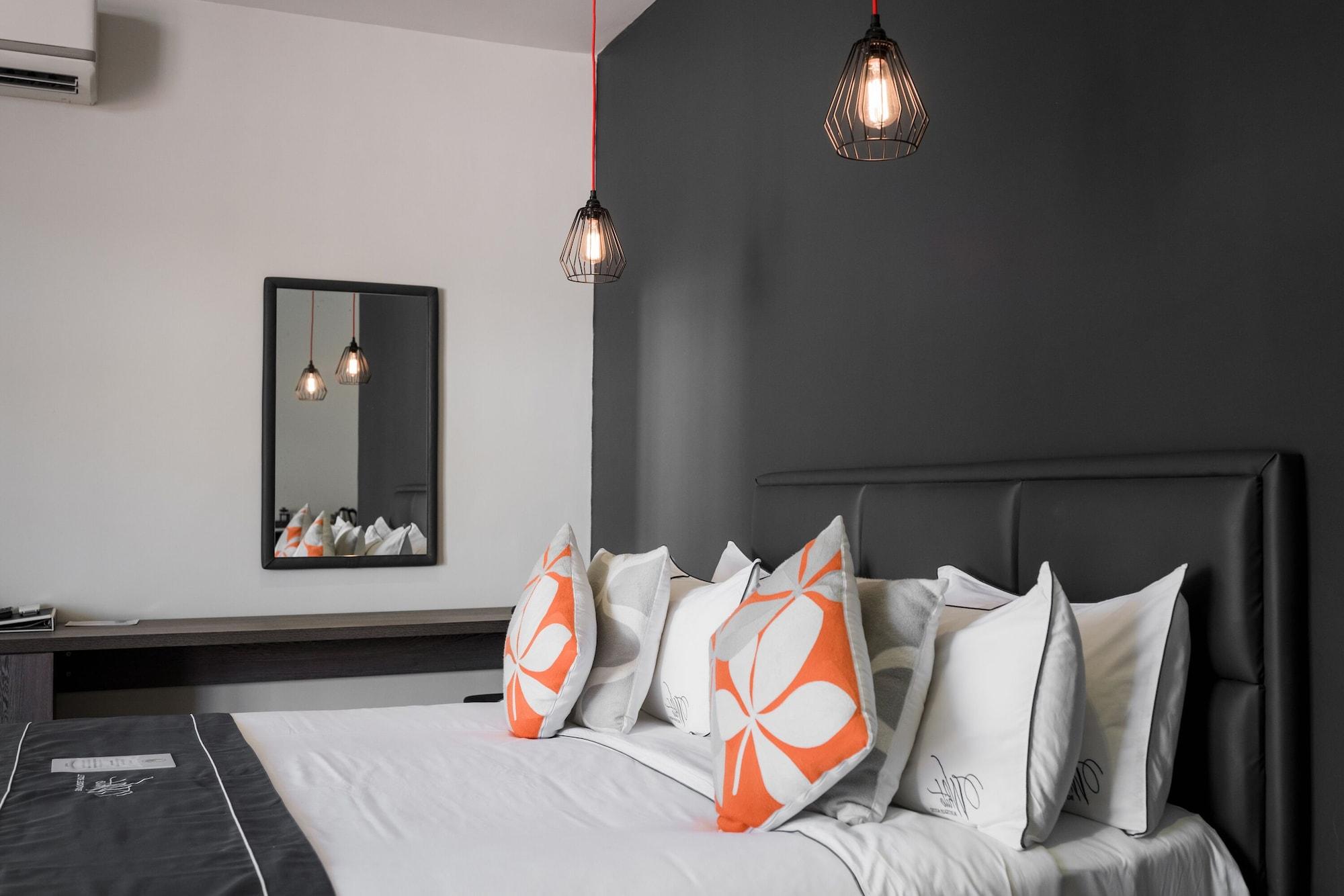 White Boutique Hotel And Residences Sihanoukville Exterior photo