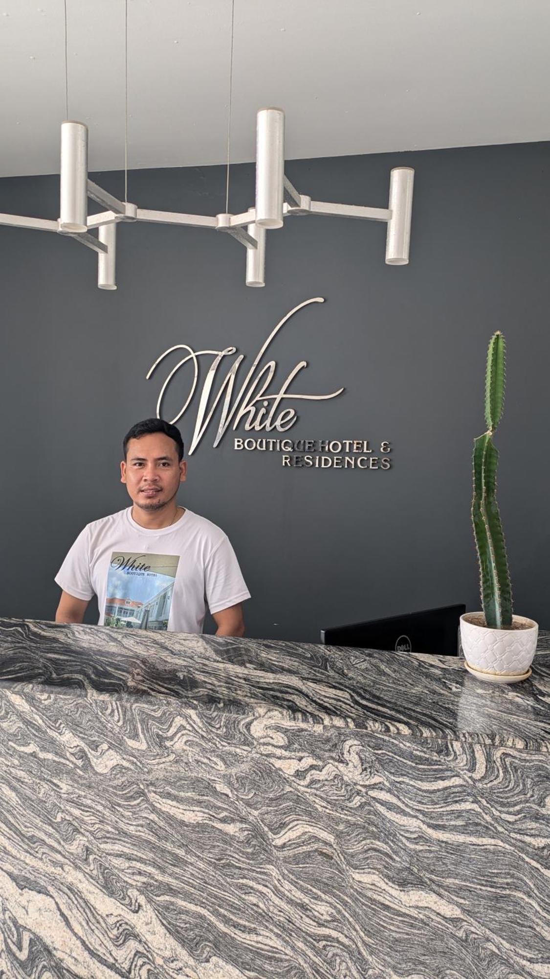 White Boutique Hotel And Residences Sihanoukville Exterior photo