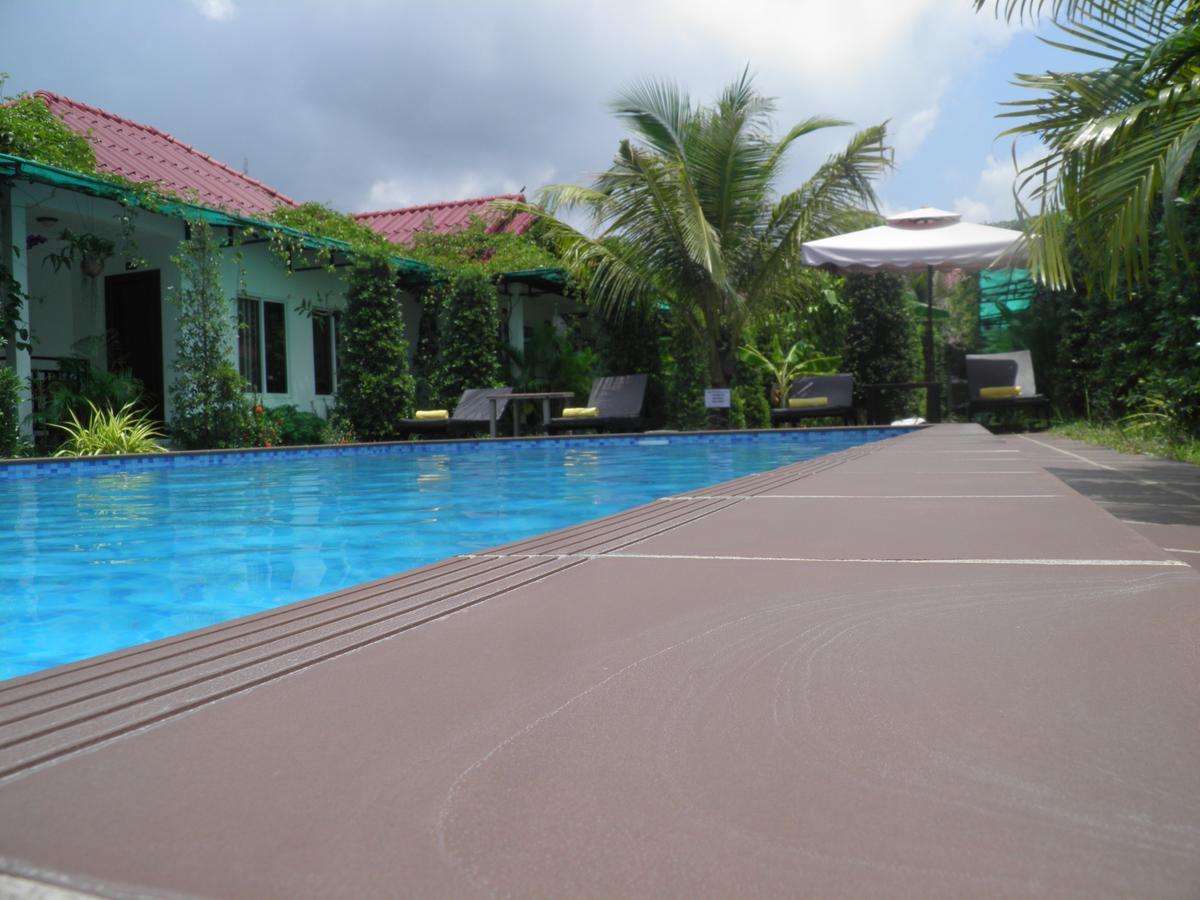 White Boutique Hotel And Residences Sihanoukville Exterior photo